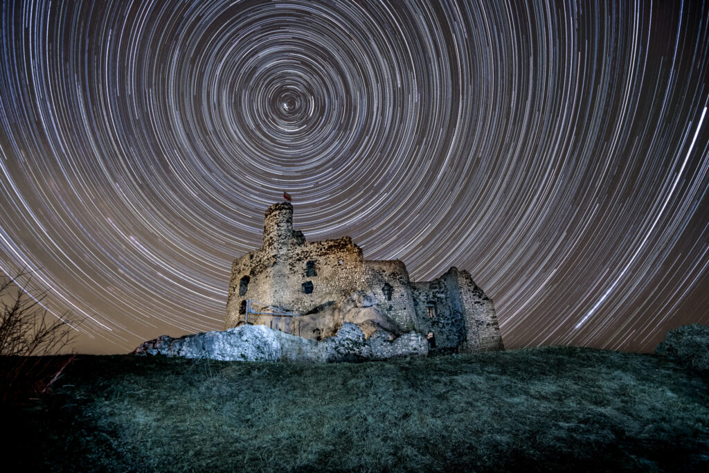 Zamek mirow slady gwiazd astrofotografia jura warsztaty fotograficzne ryszard warchol 0001